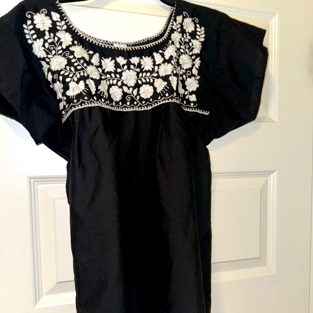 Black& White Mexican Blouse